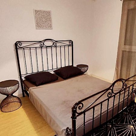 Joli Appartement Avignon Extérieur photo